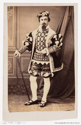 Álbum com fotografias do Baile de Máscaras de Carnaval de Fevereiro de 1865 no Paço Real da Ajuda