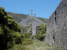 Dormitório antes da limpeza