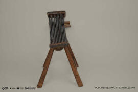 Burro de cardar e pentear