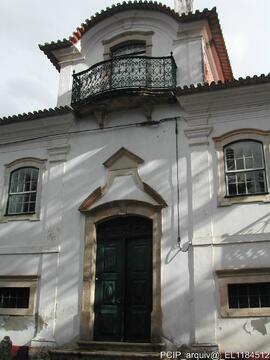 Fachada (vista parcial)