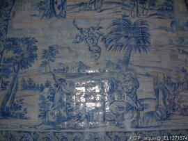 Parede revestida a azulejo (interior)