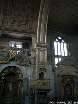 Interior - Zona de Transição entre Nave e Transepto
