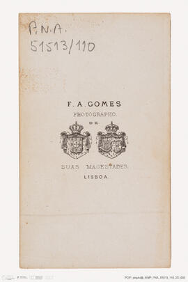 Álbum com retratos de membros das famílias reais