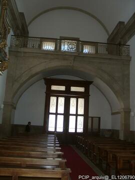 Fotografia do interior do templo