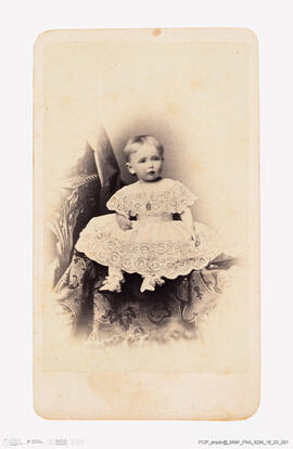 Álbum com retratos de membros das famílias reais europeias