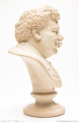 Busto Rafael Bordalo Pinheiro