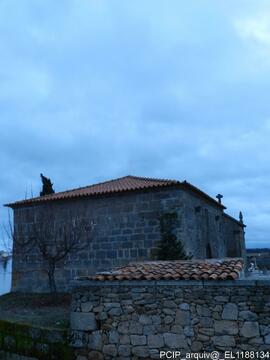 Fotografia exterior: fachadas e area envolvente