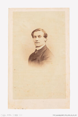 Álbum com retratos de membros das famílias reais europeias