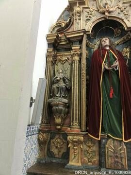 Retábulo lateral de São João Evangelista