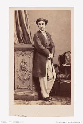 Álbum com retratos de membros das famílias reais europeias