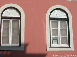 Fachada (vista parcial)