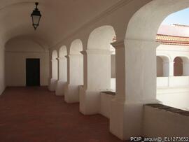 Claustro