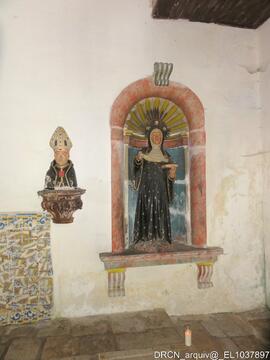 Altar de Santa Escolástica e Busto-relicário de bispo