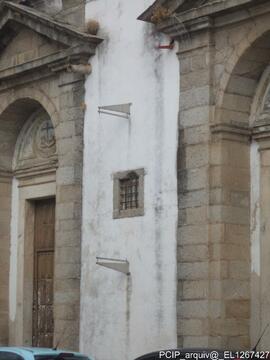 Vista parcial da fachada
