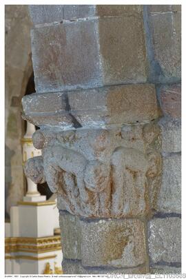 Paramentos interior – Capitel