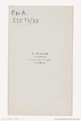 Álbum com retratos de membros das famílias reais