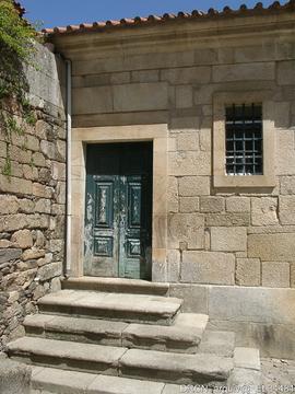 Estado da porta do monumento