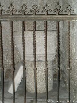 Interior - Pia Baptismal