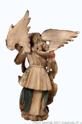 Anjo - Remate do retábulo de São João Evangelista
