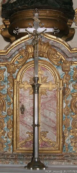 Fotografia do imovel: mobiliario. esculturas, pinturas, elementos arquitectonicos, portas, janelas.