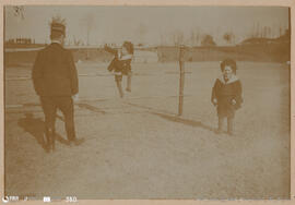 Álbum fotográfico - Passeios no Campo; saltos a cavalo; etc