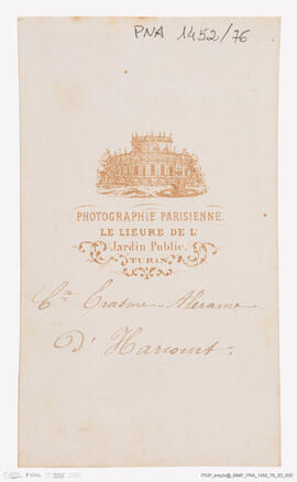 Álbum fotográfico - Álbum de fotografias com retratos de familiares da rainha D. Maria Pia