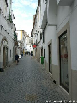 Rua Nova - estabelecimento comercial