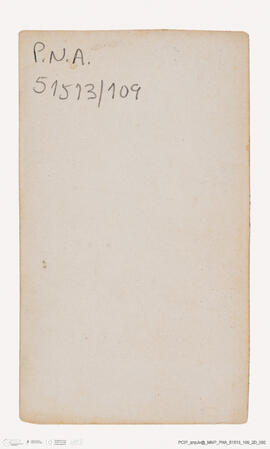 Álbum com retratos de membros das famílias reais