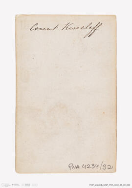 Álbum com retratos de membros das famílias reais europeias