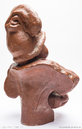 Busto Rapaz com o Gato