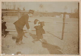 Álbum fotográfico - Passeios no Campo; saltos a cavalo; etc