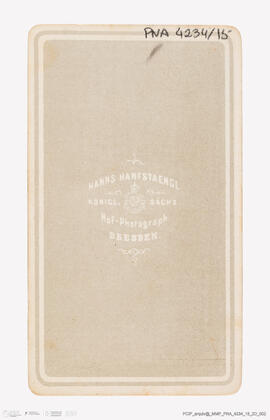 Álbum com retratos de membros das famílias reais europeias