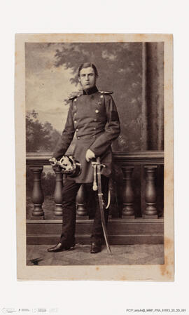 Álbum com retratos de membros das famílias reais