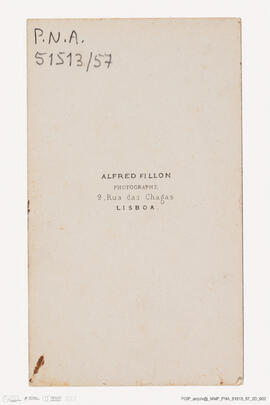 Álbum com retratos de membros das famílias reais