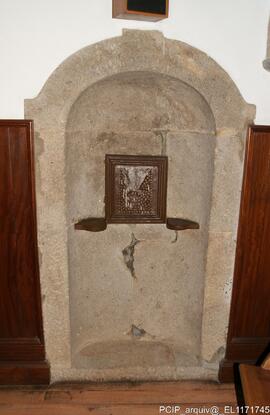 Fotografia do imovel: mobiliario. esculturas, pinturas, elementos arquitectonicos, portas, janelas.