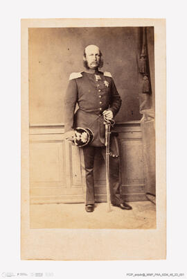 Álbum com retratos de membros das famílias reais europeias