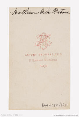 Álbum com retratos de membros das famílias reais europeias