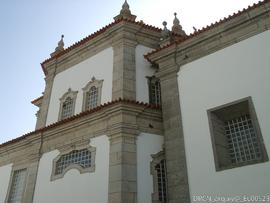 Exterior lateral da igreja – vãos e fogaréu