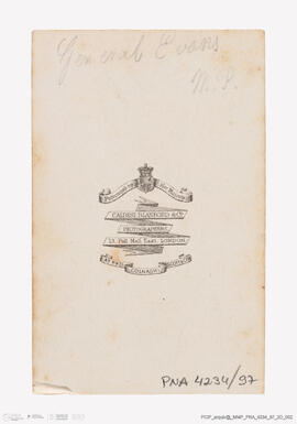 Álbum com retratos de membros das famílias reais europeias