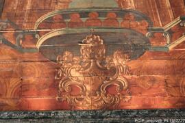 Fotografia interior: altar, pulpito, tetos, esculturas, coro alto, moiliario, objetos liturgicos ...