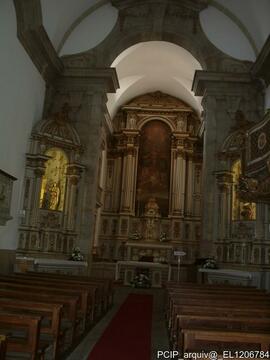 Fotografia do interior do templo