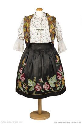 Traje Completo de Festa Feminino