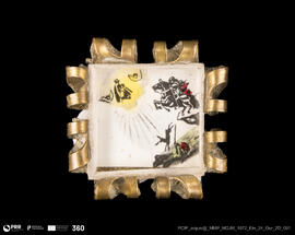 Alfinete com Milagre de Nossa Senhora da Nazaré