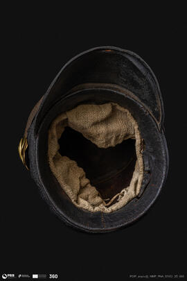 Cobertura de uniforme militar