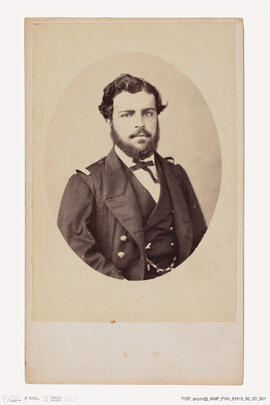 Álbum com retratos de membros das famílias reais