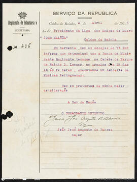 Ofício dactilografado em papel timbrado do Regimento de Infantaria 5 - Secretaria