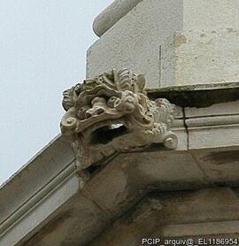 Detalhes de elementos decorativos (interior e exterior)