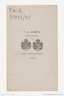 Álbum com retratos de membros das famílias reais