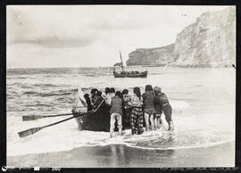 Barco chávegas para entrar ao mar