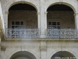 Conservação e restauro do pavimento do coro